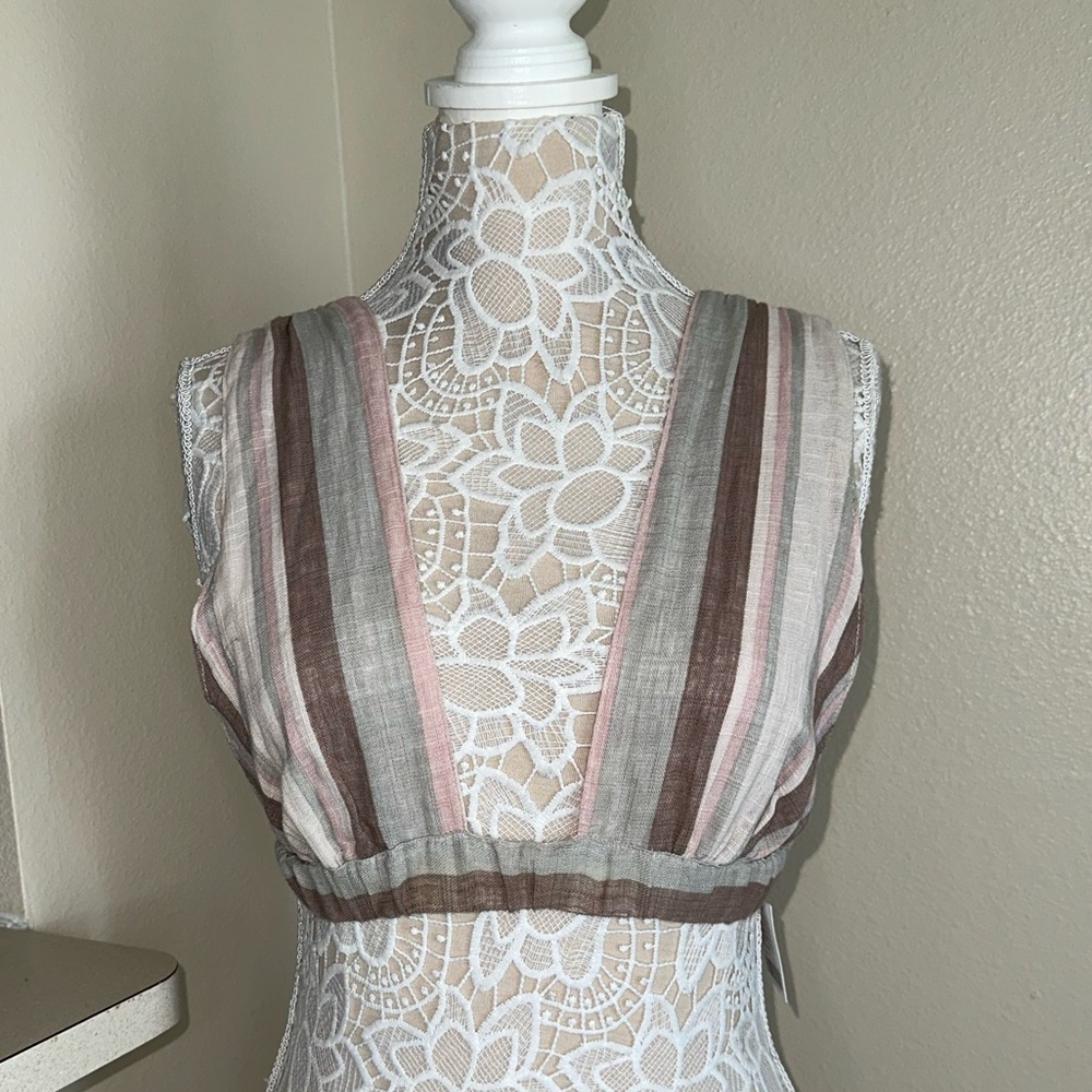 NWT Large Urban Outfitters “out from under” self tie in back bralette/crop top.